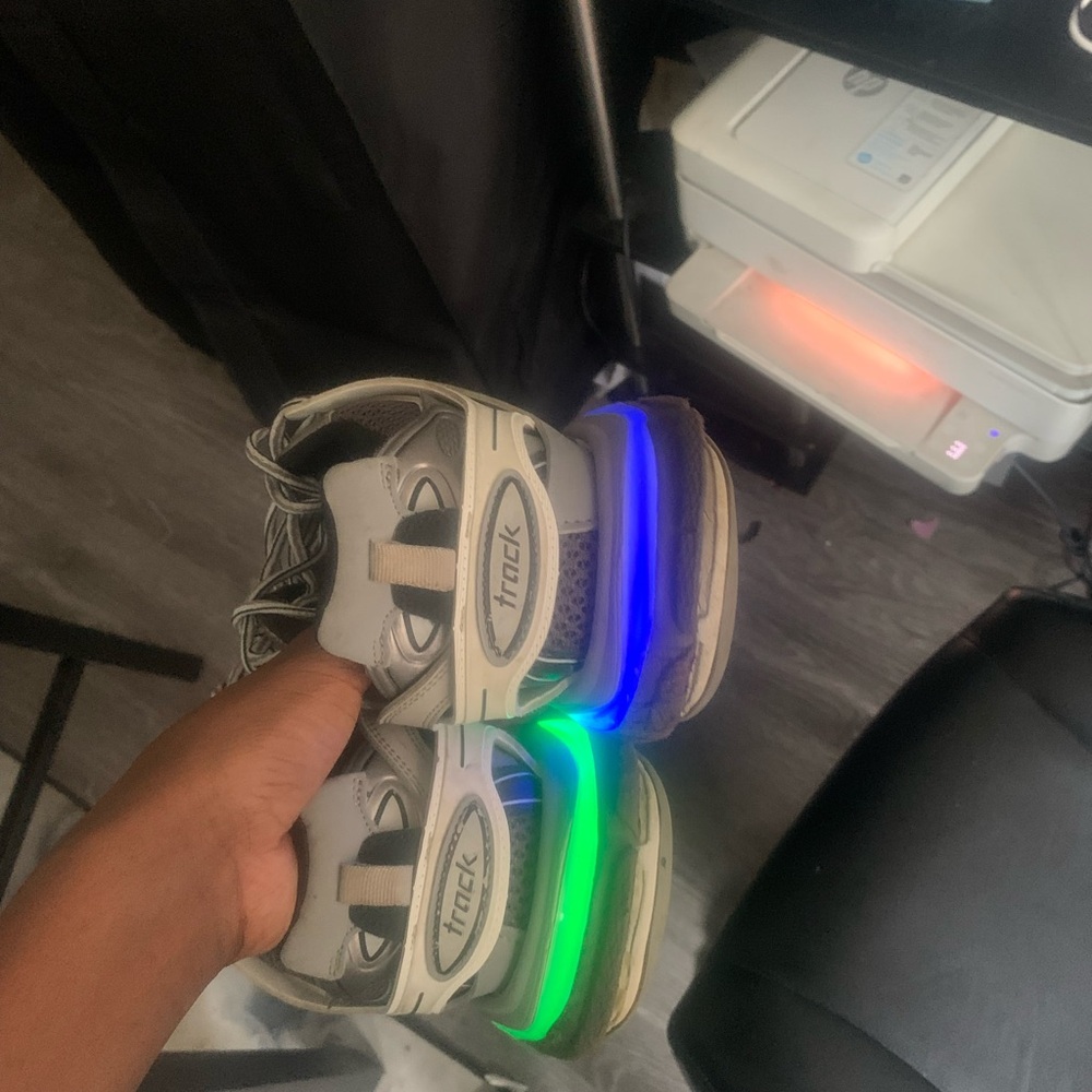 Not a scam need the money - Picture 2 of 4